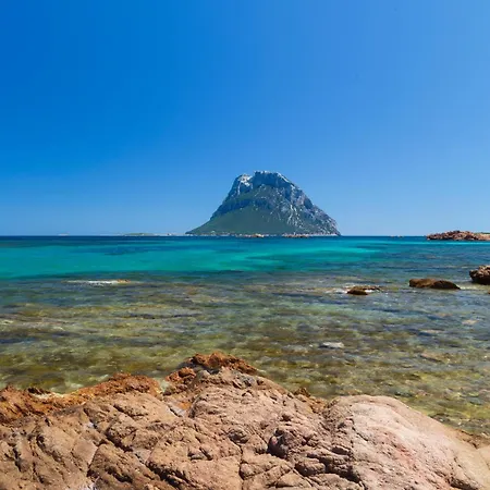 A 10 Minuti Da San Teodoro بورتو سان باولو